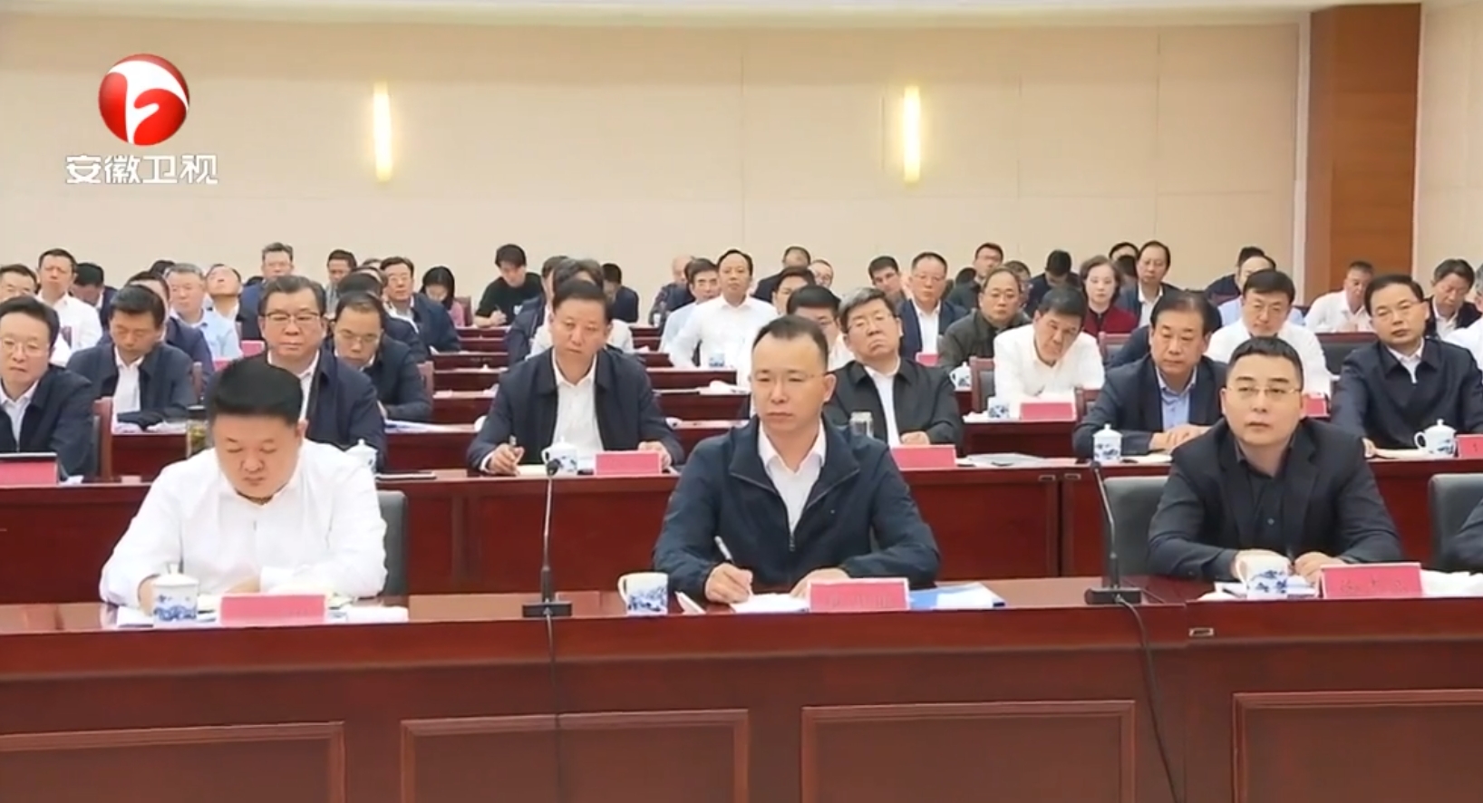 ����555000jc��·������Ĺ����ɷݶ��³��ƿ�������ʡ��Ӫ��ҵ�ҿ�̸��