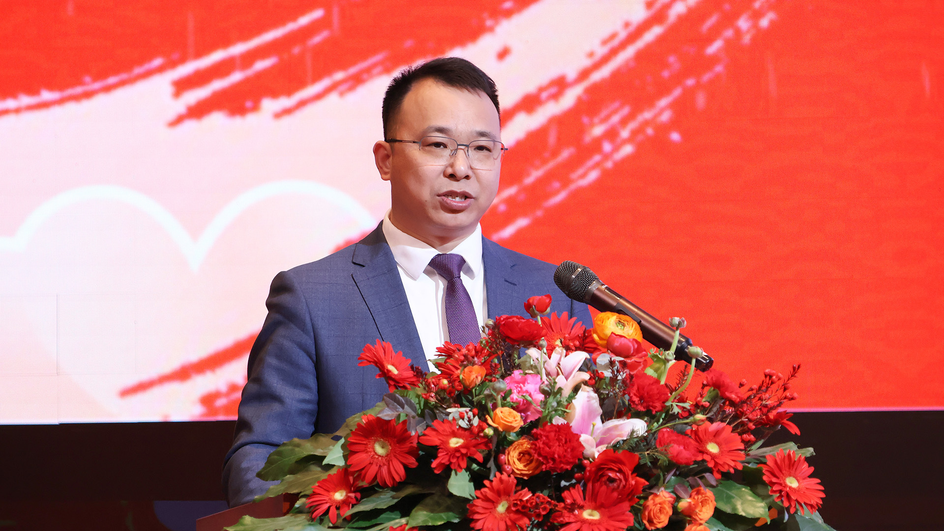 1739781080741069.jpg 唐总讲话.JPG